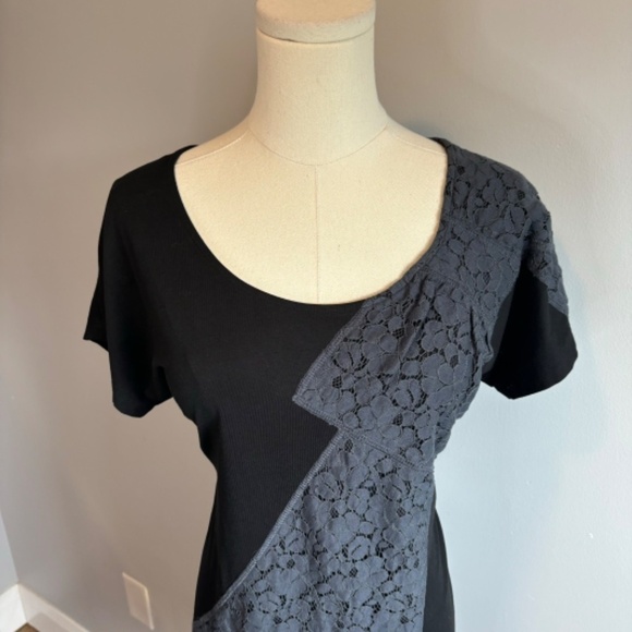 Kensie, Women's T-shirt Dress, Black with a Grey Lace Bow, SZ M - Picture 3 of 9